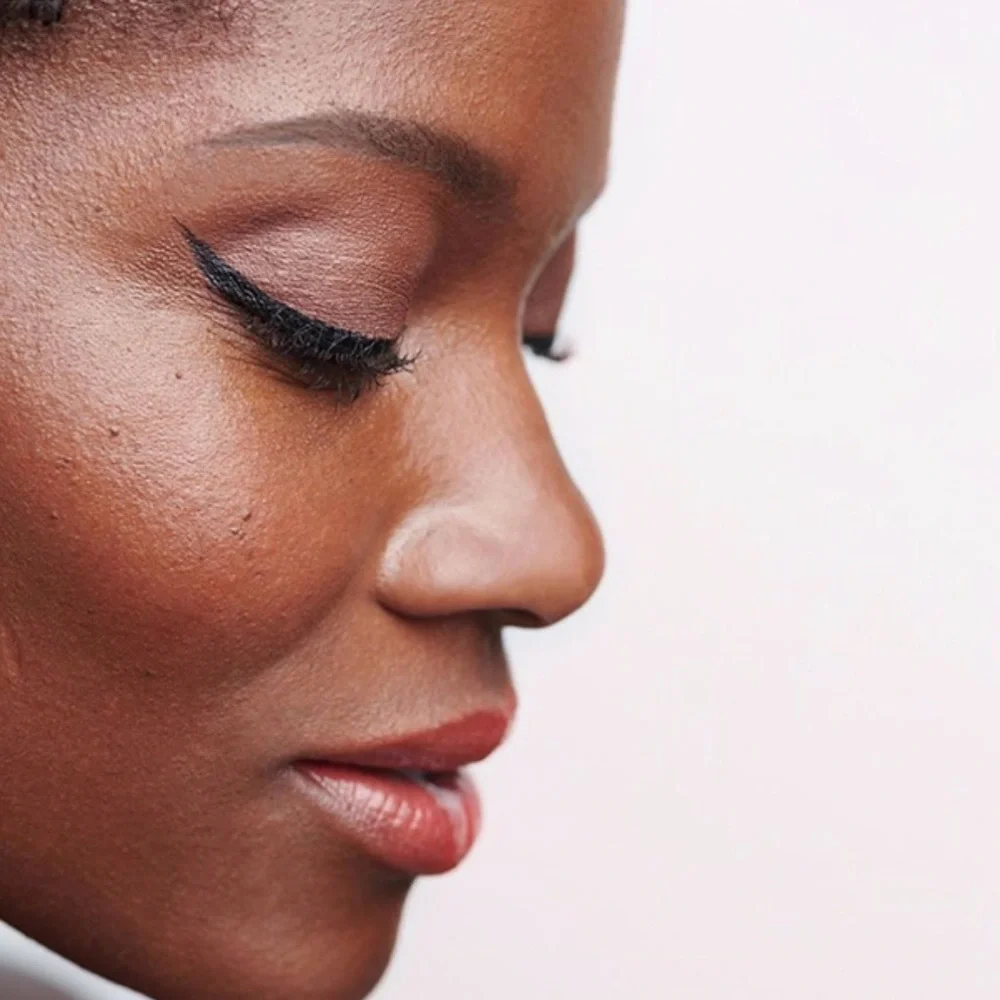 FORMULA Z HAPPY STICK DUAL COLOUR EYELINER & LAUREN CONRAD BLACK LIQUID EYELINER - Picture 4 of 16